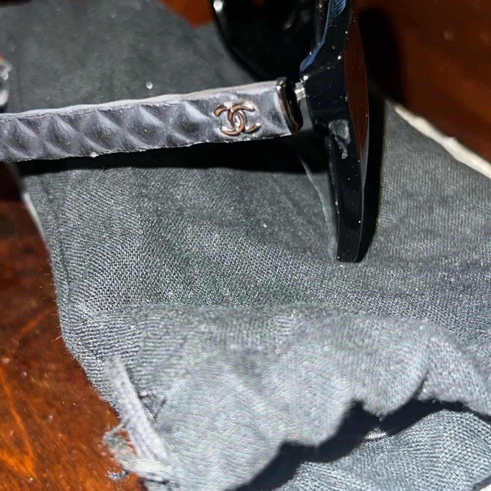 Beautiful 100% Auth CHANEL Butterfly CC Sunglasses (Pre-loved) - Picture 9 of 10